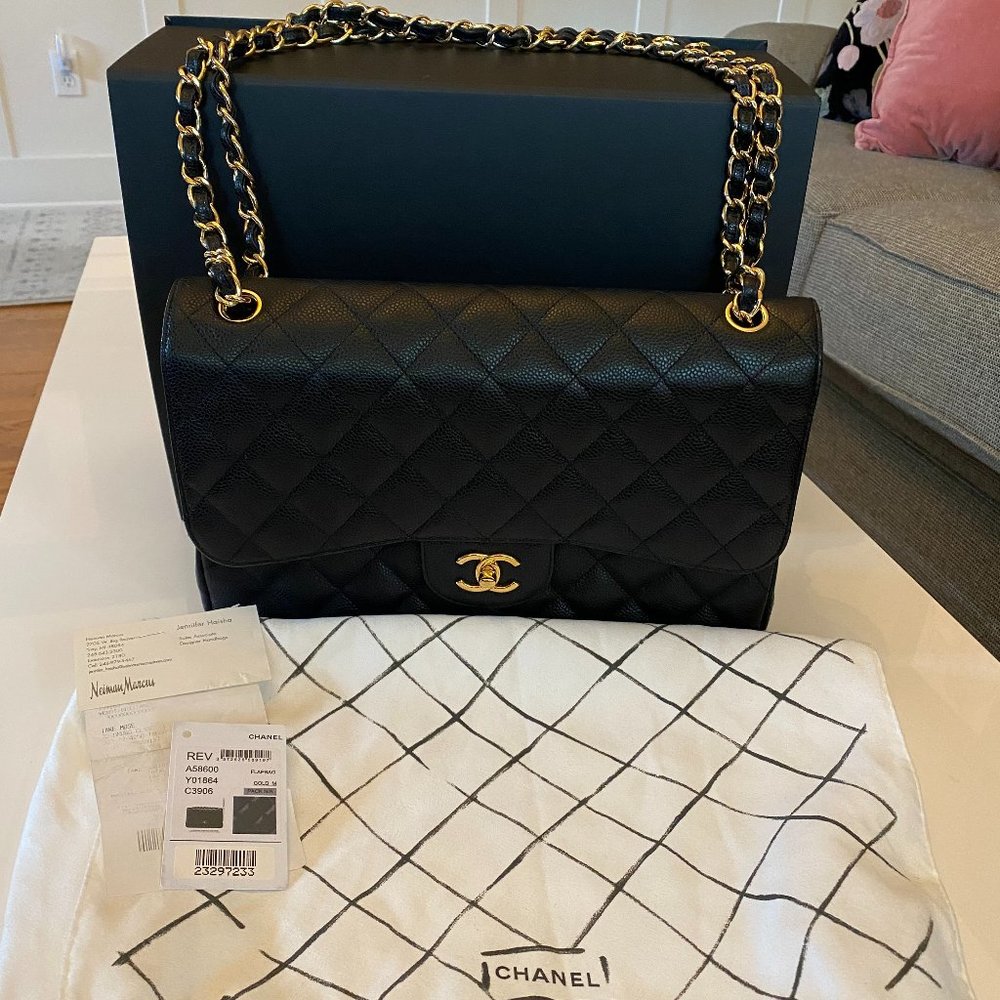 CHANEL JUMBO DOUBLE FLAP CAVIAR HANDBAG BLK W/GOLD